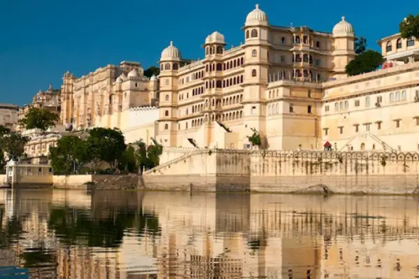 Jaipur to Udaipur Taxi Service by Star Go Cab